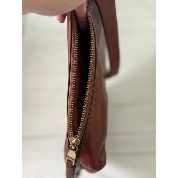 Fossil Brown Leather Hobo Shoulder Bag with Key Charm & Personalized Monogram - Picture 4 of 6